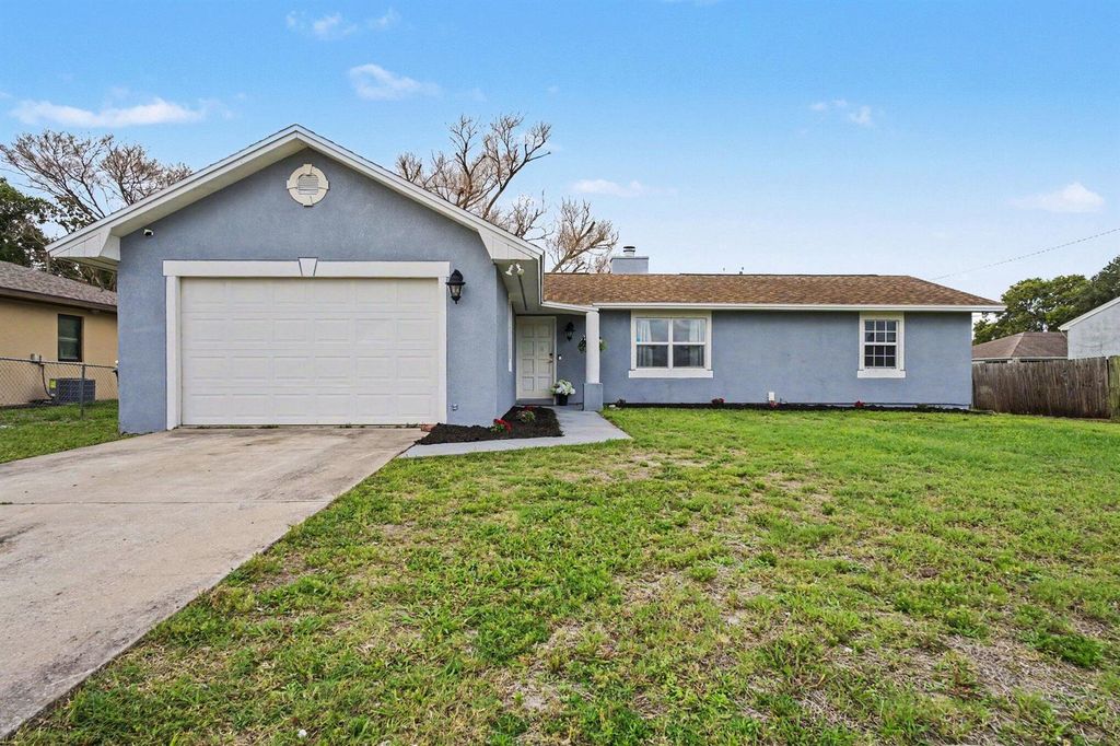 2174 Dickens Street NE, Palm Bay, FL 32907