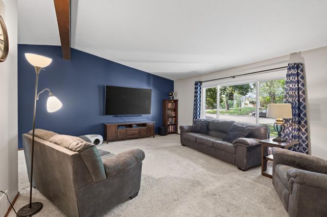 2144 Valley View Place, Saint Paul, MN 55119
