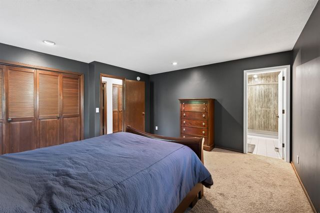 2144 Valley View Place, Saint Paul, MN 55119