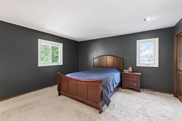 2144 Valley View Place, Saint Paul, MN 55119