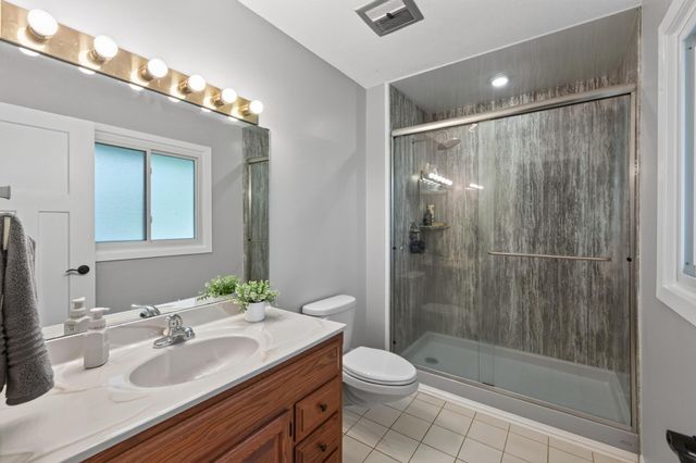 2144 Valley View Place, Saint Paul, MN 55119