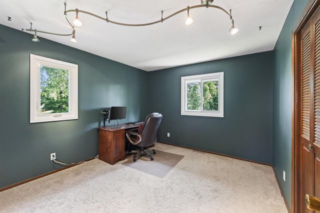2144 Valley View Place, Saint Paul, MN 55119
