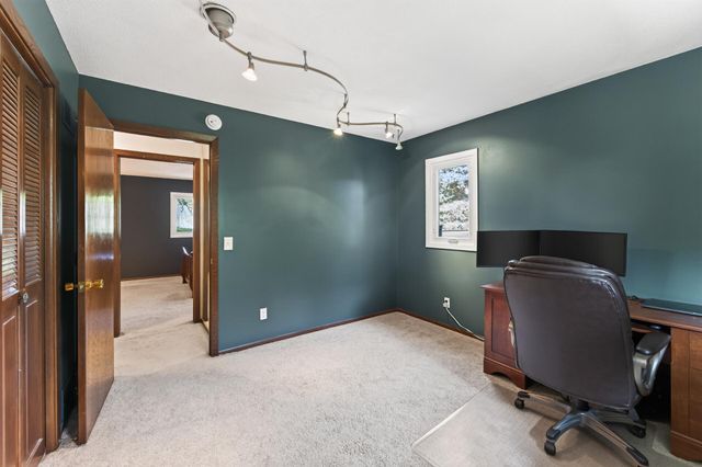 2144 Valley View Place, Saint Paul, MN 55119