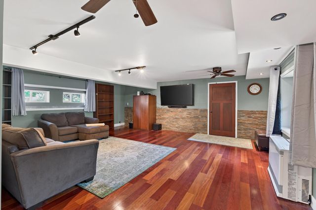 2144 Valley View Place, Saint Paul, MN 55119
