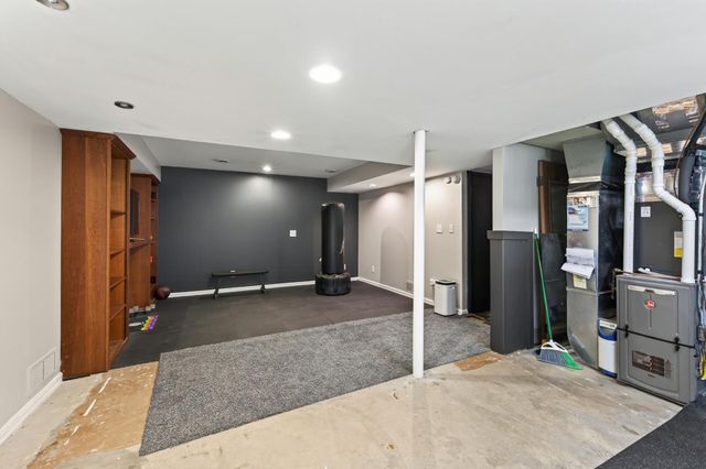 2144 Valley View Place, Saint Paul, MN 55119
