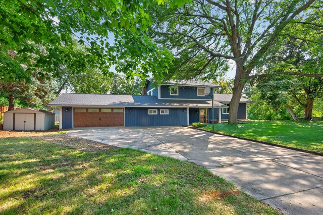 2144 Valley View Place, Saint Paul, MN 55119