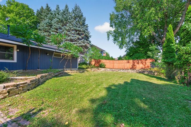 2144 Valley View Place, Saint Paul, MN 55119