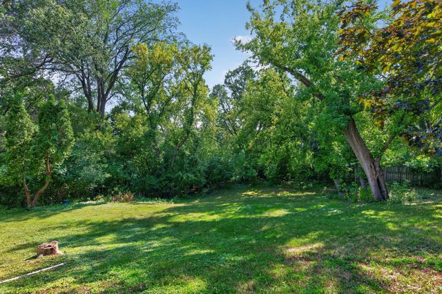 2144 Valley View Place, Saint Paul, MN 55119