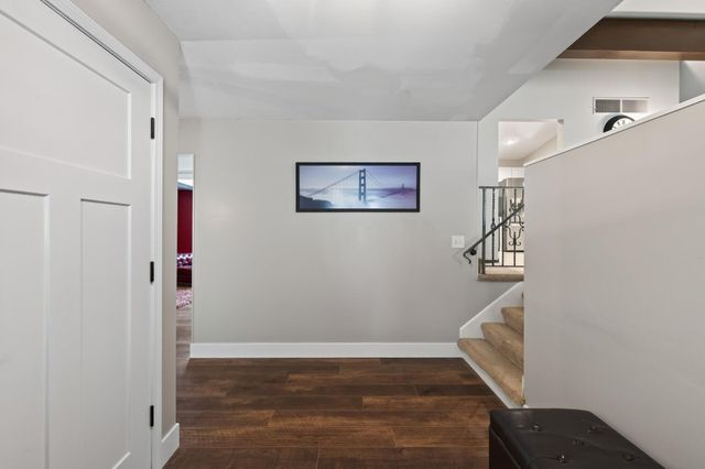2144 Valley View Place, Saint Paul, MN 55119