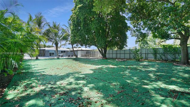 480 NW 53rd Ave, Miami, FL 33126