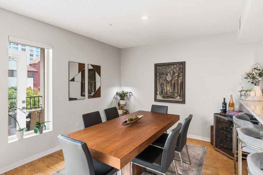Image 11 of property listing at 301 W G Street 409, San Diego, CA 92101