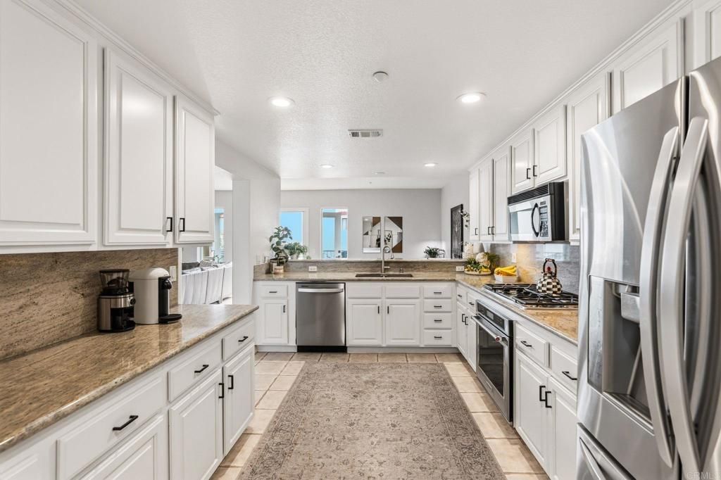Image 14 of property listing at 301 W G Street 409, San Diego, CA 92101