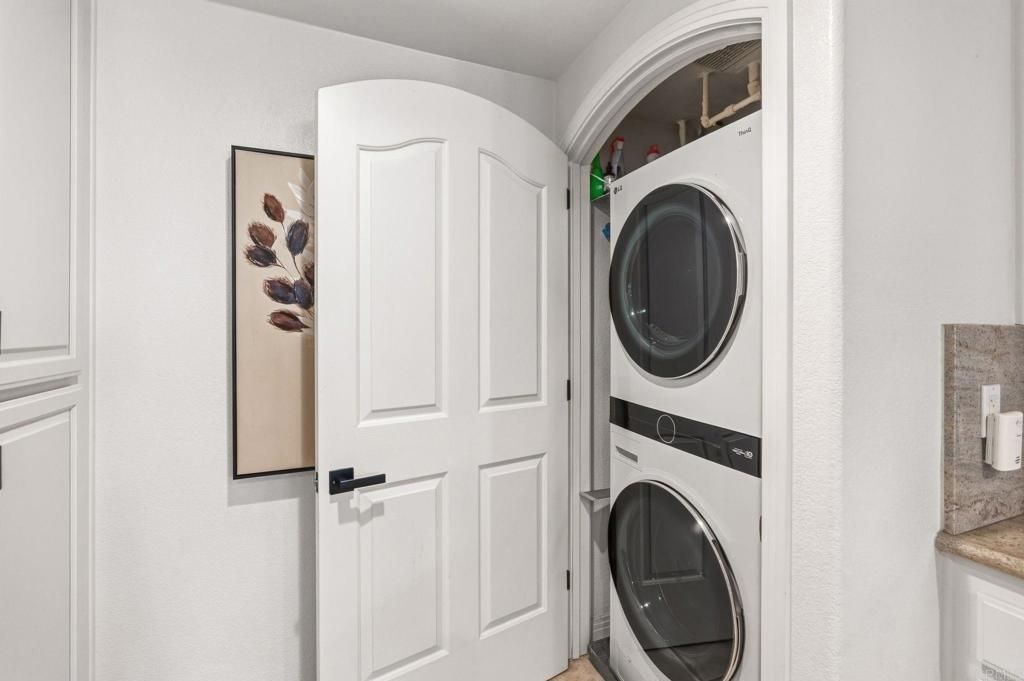 Image 17 of property listing at 301 W G Street 409, San Diego, CA 92101