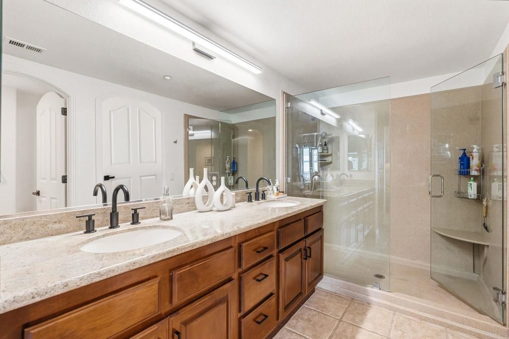 Image 27 of property listing at 301 W G Street 409, San Diego, CA 92101