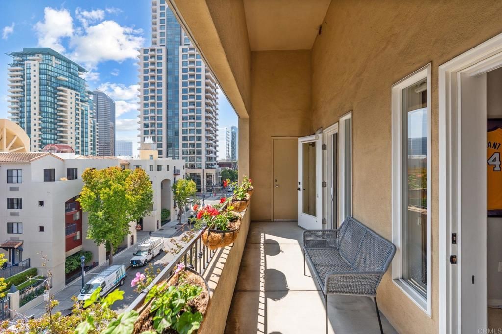 Image 29 of property listing at 301 W G Street 409, San Diego, CA 92101