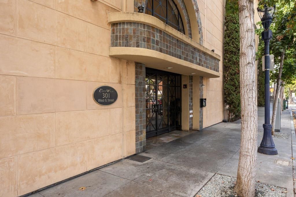 Image 33 of property listing at 301 W G Street 409, San Diego, CA 92101