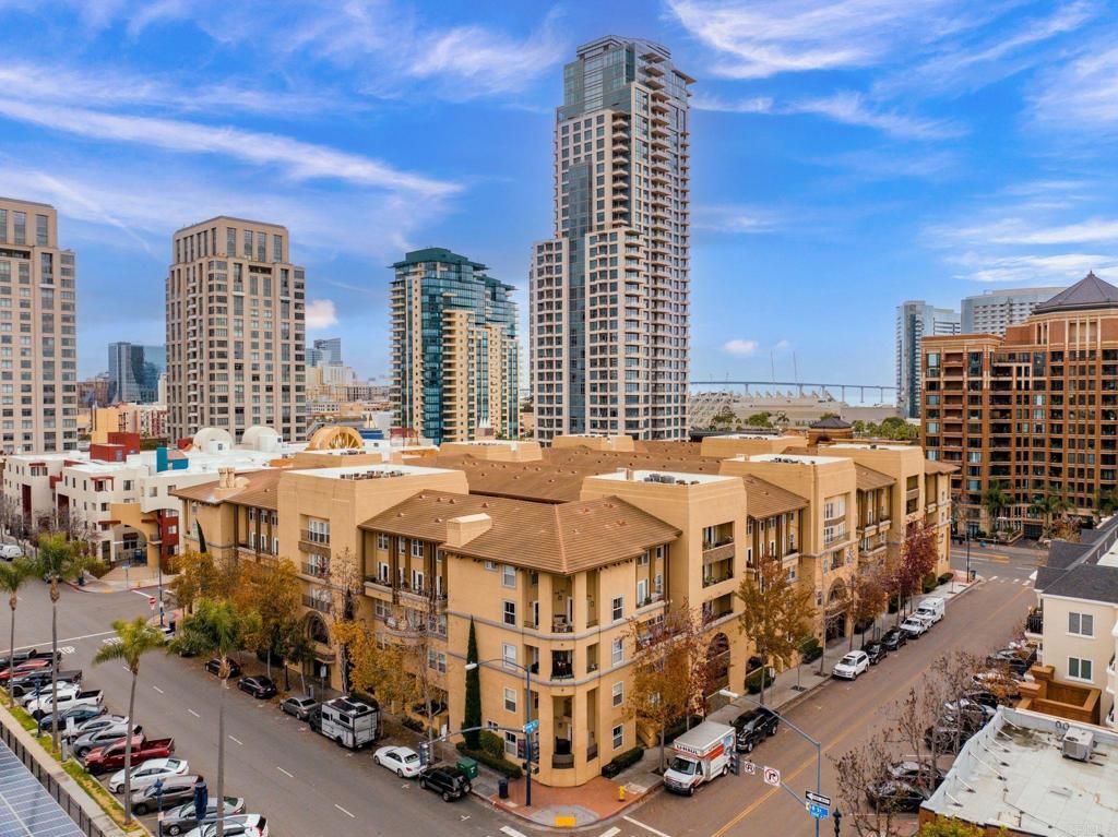 Image 57 of property listing at 301 W G Street 409, San Diego, CA 92101