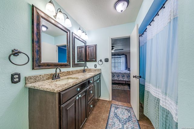 13127 Almond Bend, Universal City, TX 78148