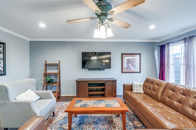 13127 Almond Bend, Universal City, TX 78148