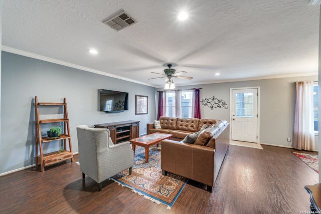 13127 Almond Bend, Universal City, TX 78148