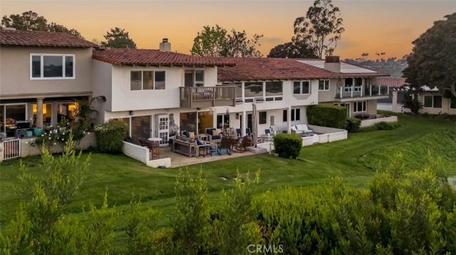 2165 Vista Entrada, Newport Beach, CA 92660