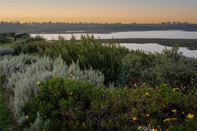 2165 Vista Entrada, Newport Beach, CA 92660