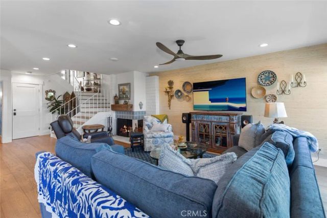 2165 Vista Entrada, Newport Beach, CA 92660