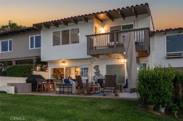2165 Vista Entrada, Newport Beach, CA 92660