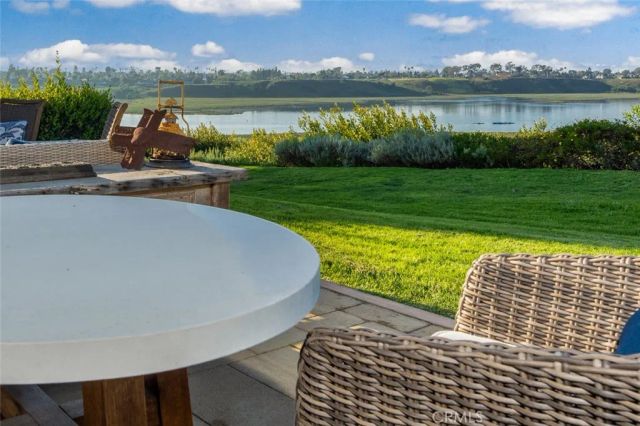 2165 Vista Entrada, Newport Beach, CA 92660