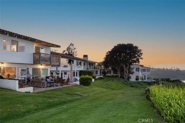 2165 Vista Entrada, Newport Beach, CA 92660