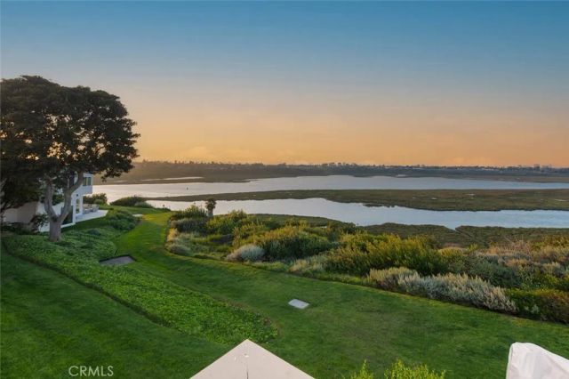 2165 Vista Entrada, Newport Beach, CA 92660