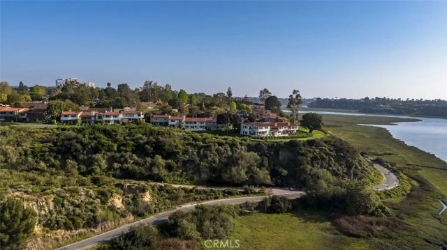 2165 Vista Entrada, Newport Beach, CA 92660