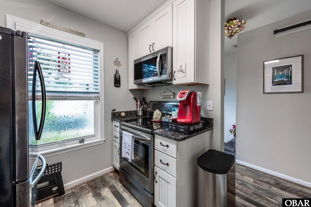 Image 11 of property listing at 222 W Kitty Hawk Road, Kitty Hawk, NC 27949