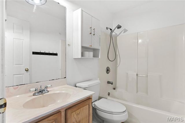 262 Royallsprings Parkway, O'fallon, MO 63368