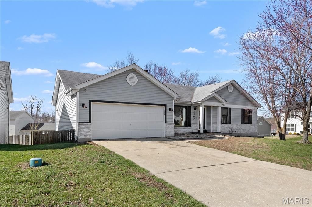 262 Royallsprings Parkway, O'fallon, MO 63368
