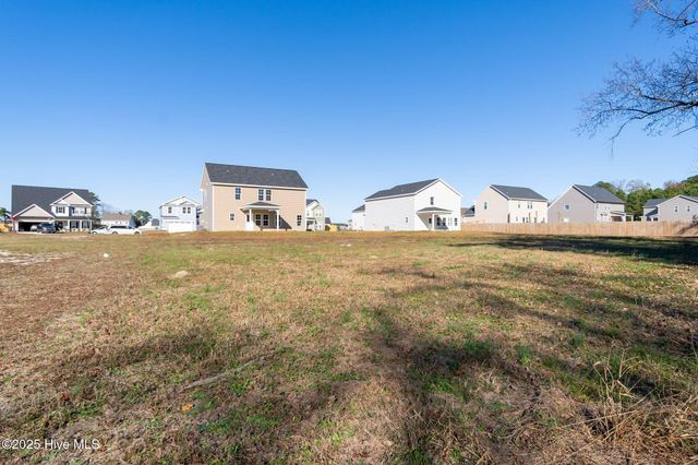 208 Shadow Grass Court, Stella, NC 28582