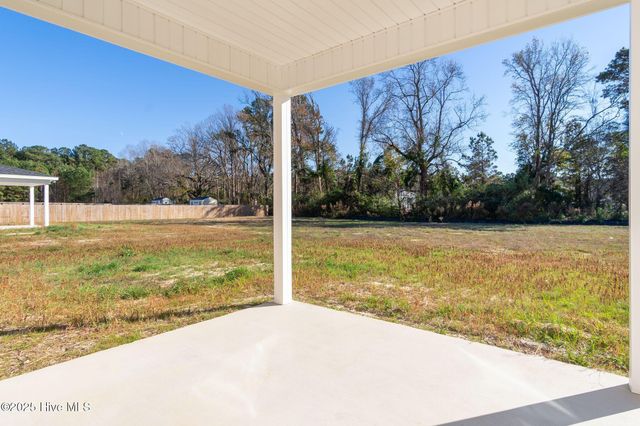 208 Shadow Grass Court, Stella, NC 28582