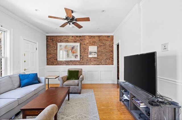 614 E 3rd 3, Boston, MA 02127