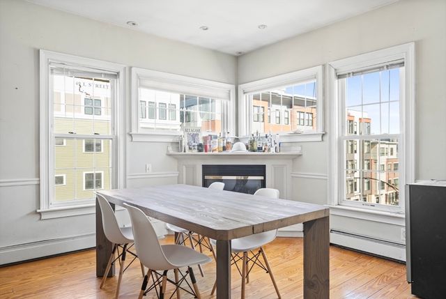 614 E 3rd 3, Boston, MA 02127