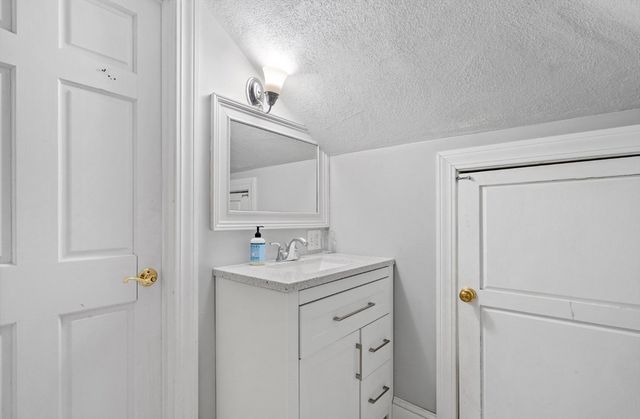 614 E 3rd 3, Boston, MA 02127