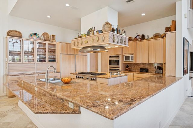 5 Isla Bahia Drive, Fort Lauderdale, FL 33316