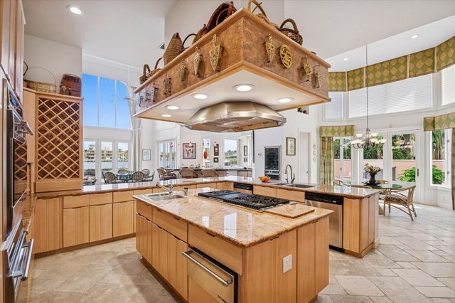 5 Isla Bahia Drive, Fort Lauderdale, FL 33316