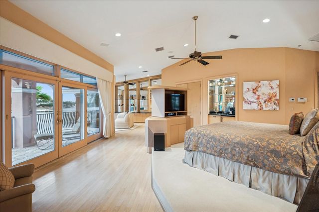 5 Isla Bahia Drive, Fort Lauderdale, FL 33316