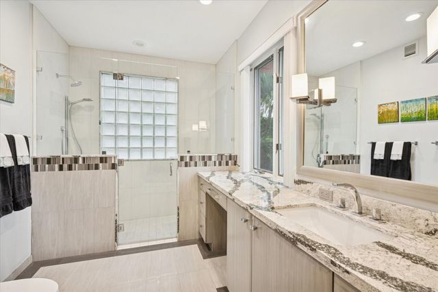 5 Isla Bahia Drive, Fort Lauderdale, FL 33316