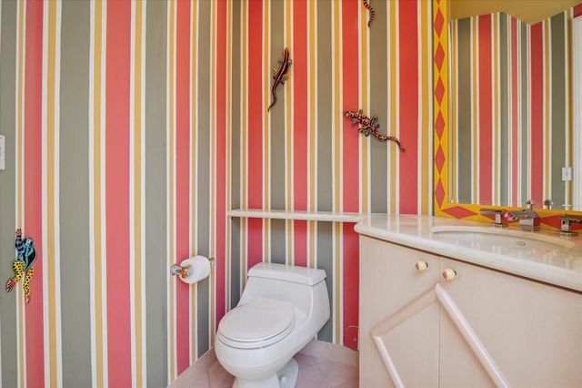 5 Isla Bahia Drive, Fort Lauderdale, FL 33316