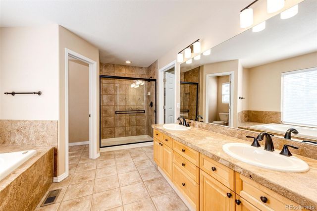 19076 E Maplewood Avenue, Aurora, CO 80016