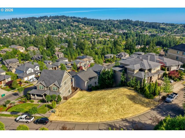 13501 Se MOUNTAIN CREST Dr, Happy Valley, OR 97086