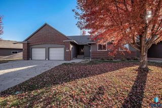 7209 W Stoney Creek St Street, Sioux Falls, SD 57106