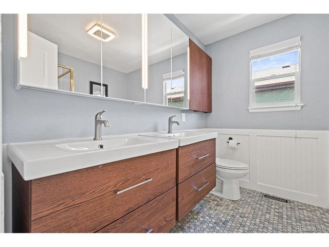 2644 Cove Creek Ct, Highlands Ranch, CO 80129