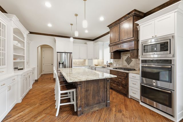 304 Boonesville Bend, Argyle, TX 76226